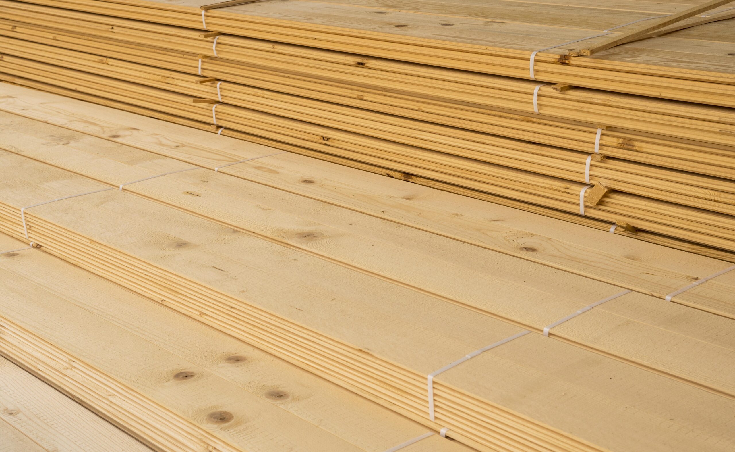 Perbandingan engineered wood flooring dan solid wood flooring berkualitas dari Naterwood